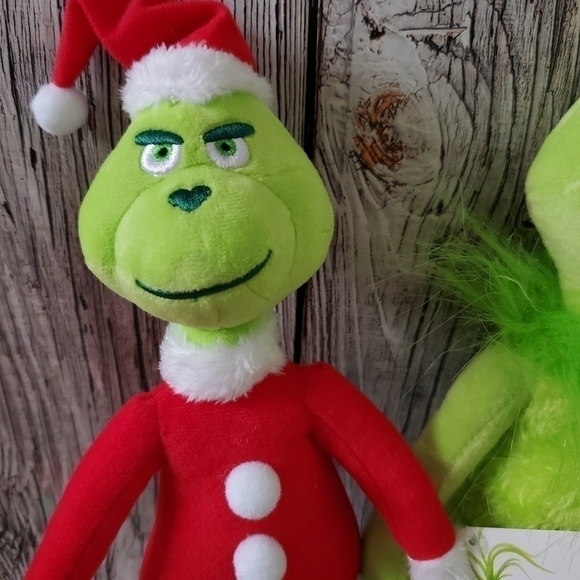 The Grinch Bundle 12" New in Packaging - Picture 5 of 12